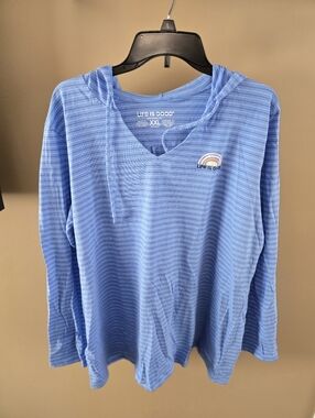 Life Is Good Light Blue Crusher-Lite Hooded Tee with Sun Rainbow. Women's XXL